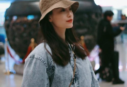 小姐姐穿的黑小袄子,小姐姐的时尚演绎